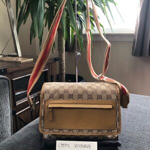 GG Canvas Sherry Line Shoulder/Crossbody Bag.